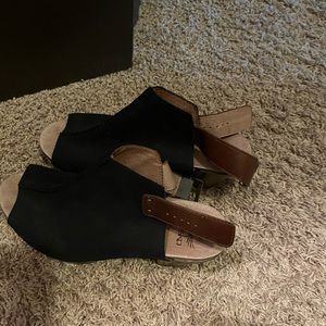 Dankso size 39 sandals